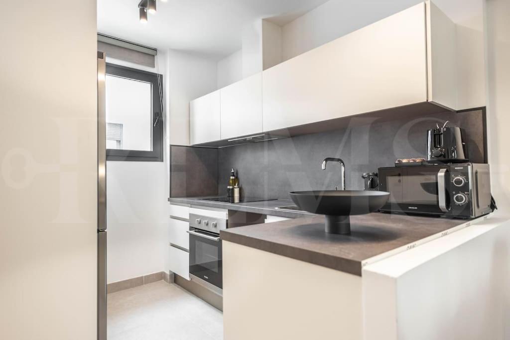 Modern Apartment With Patio & Parking By Rems Màlaga Exteriér fotografie