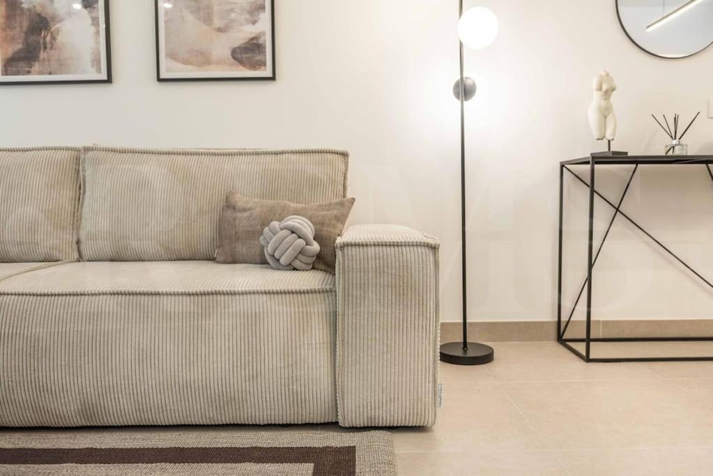 Modern Apartment With Patio & Parking By Rems Màlaga Exteriér fotografie