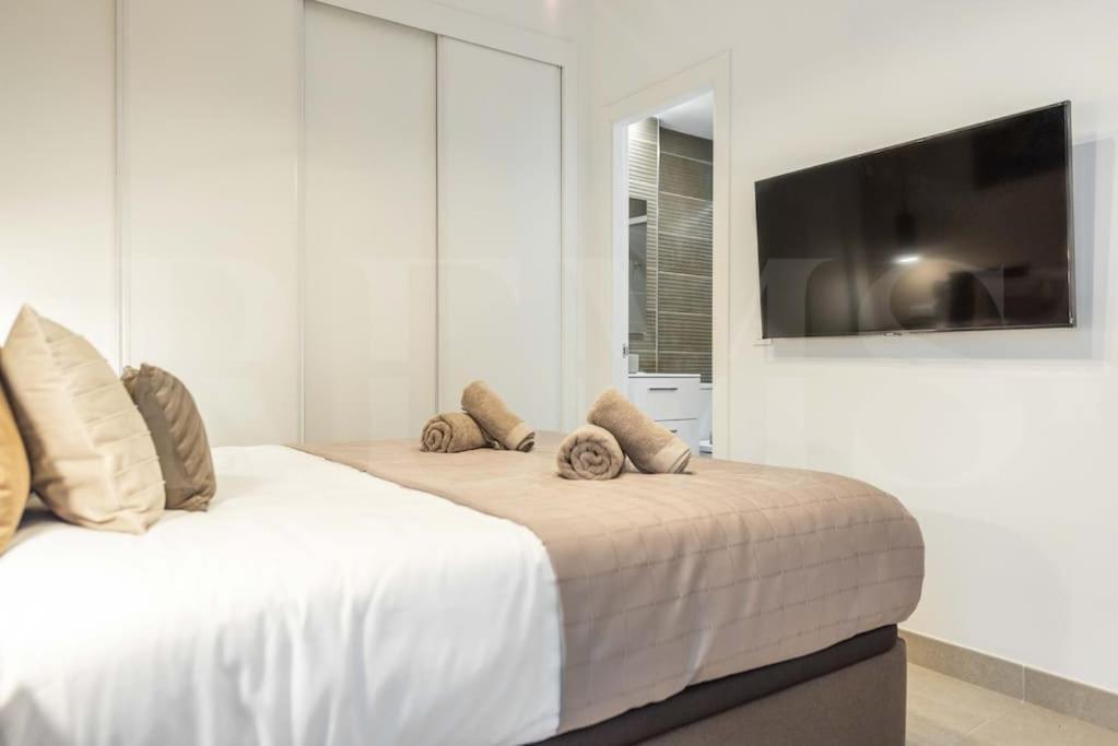Modern Apartment With Patio & Parking By Rems Màlaga Exteriér fotografie