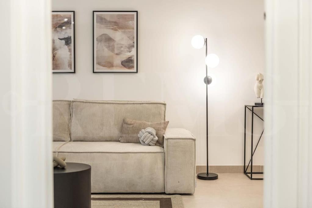 Modern Apartment With Patio & Parking By Rems Màlaga Exteriér fotografie